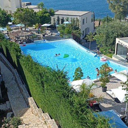Matthews Beach House Vlorë エクステリア 写真