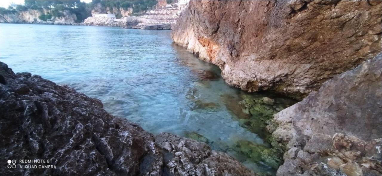 Matthews Beach House Vlorë エクステリア 写真