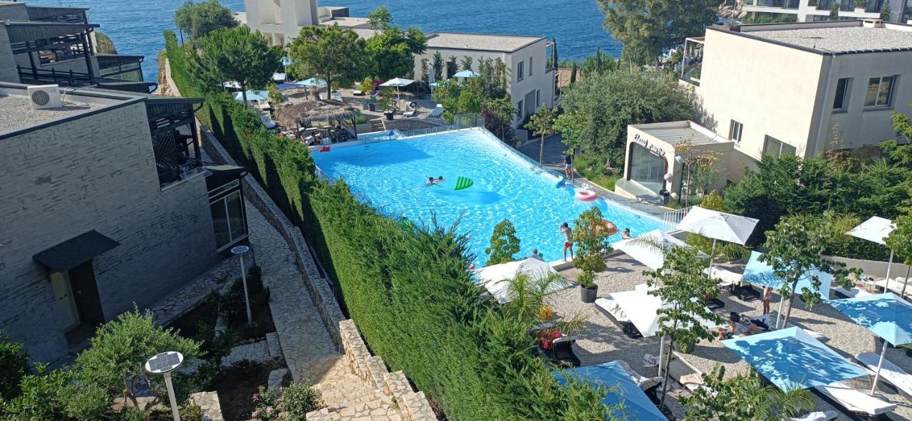 Matthews Beach House Vlorë エクステリア 写真