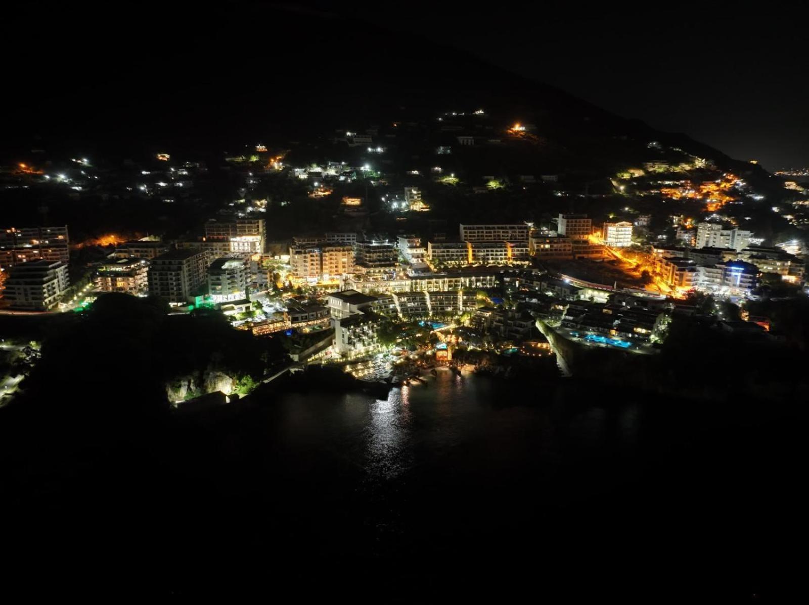 Matthews Beach House Vlorë エクステリア 写真