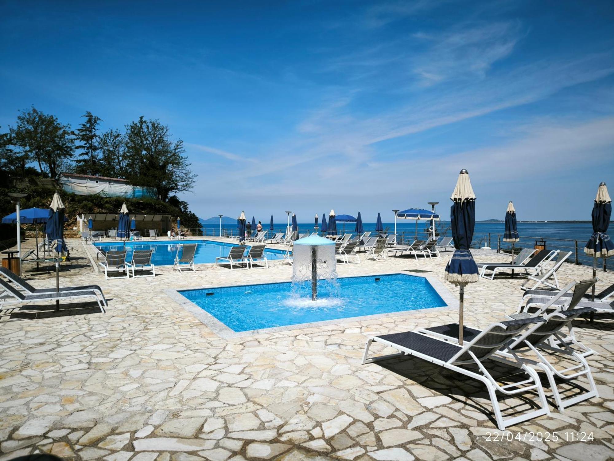 Matthews Beach House Vlorë エクステリア 写真
