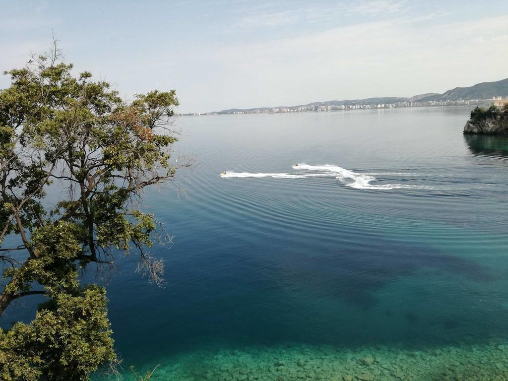 Matthews Beach House Vlorë エクステリア 写真