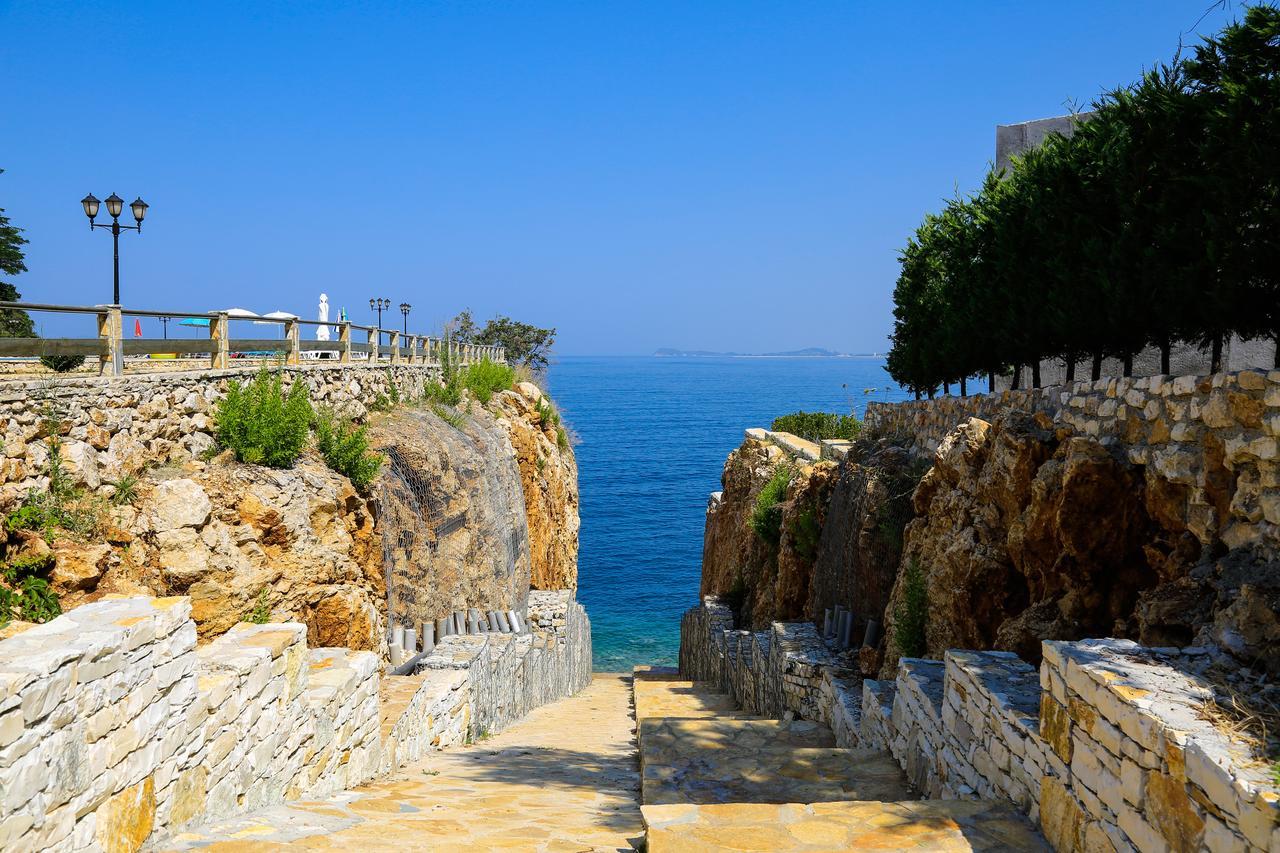 Matthews Beach House Vlorë エクステリア 写真