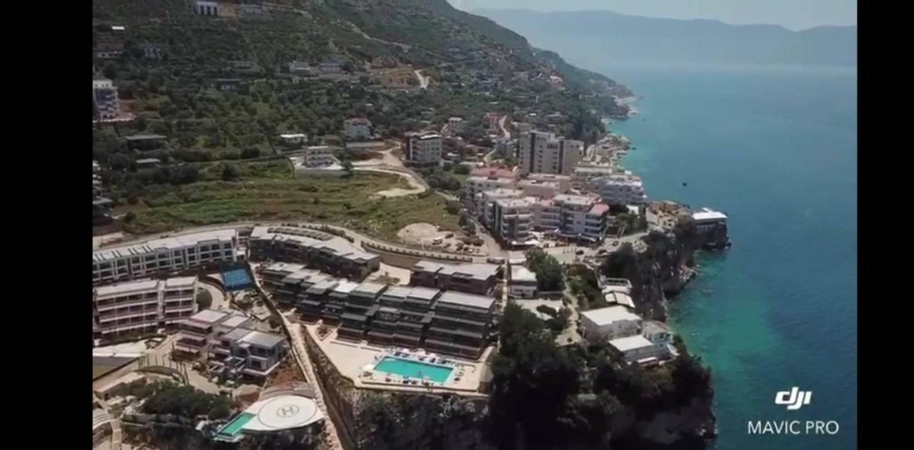 Matthews Beach House Vlorë エクステリア 写真